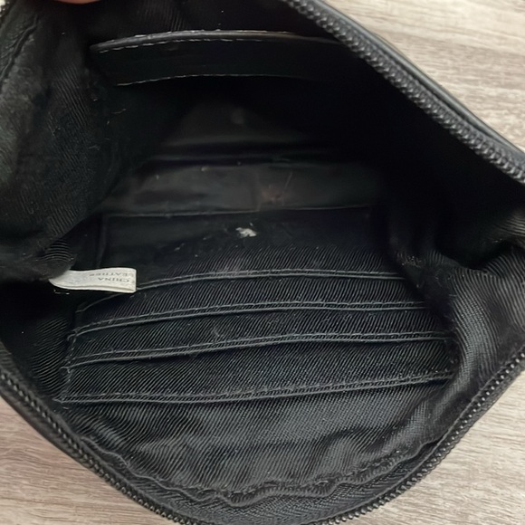 Audrey Brooke Black Genuine Leather Wristlet Silver Hardware Approx 7.5" x 5" - Picture 7 of 8